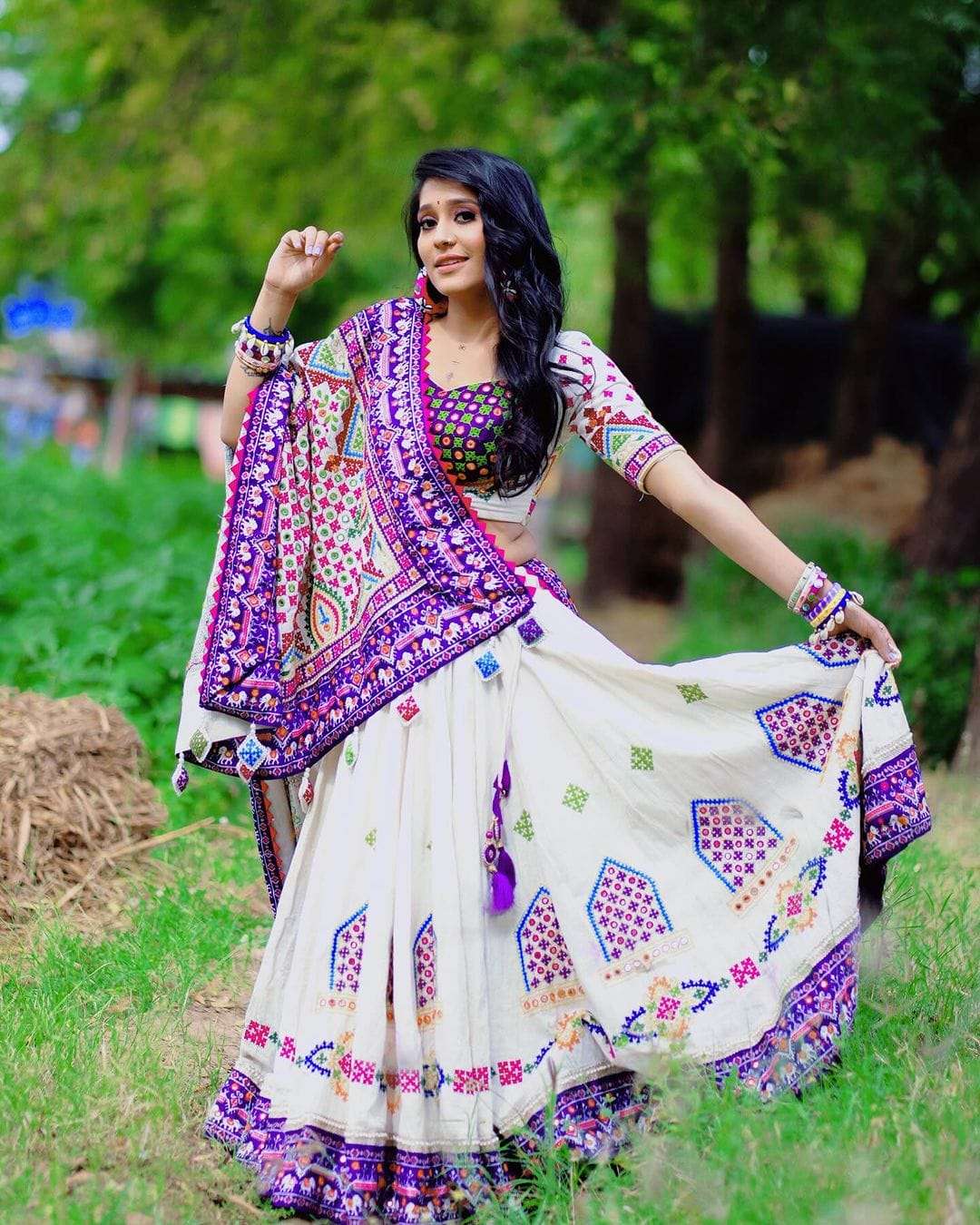 SF-1454 BY ASLIWHOLESALE HEAVY DESIGNER BUTTER SILK PRINTED LEHENGAS