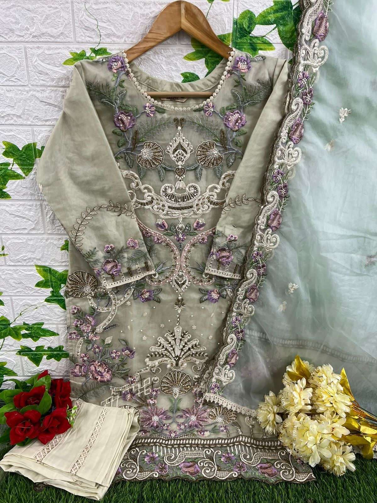 Hand embroidery pakistani dresses hotsell