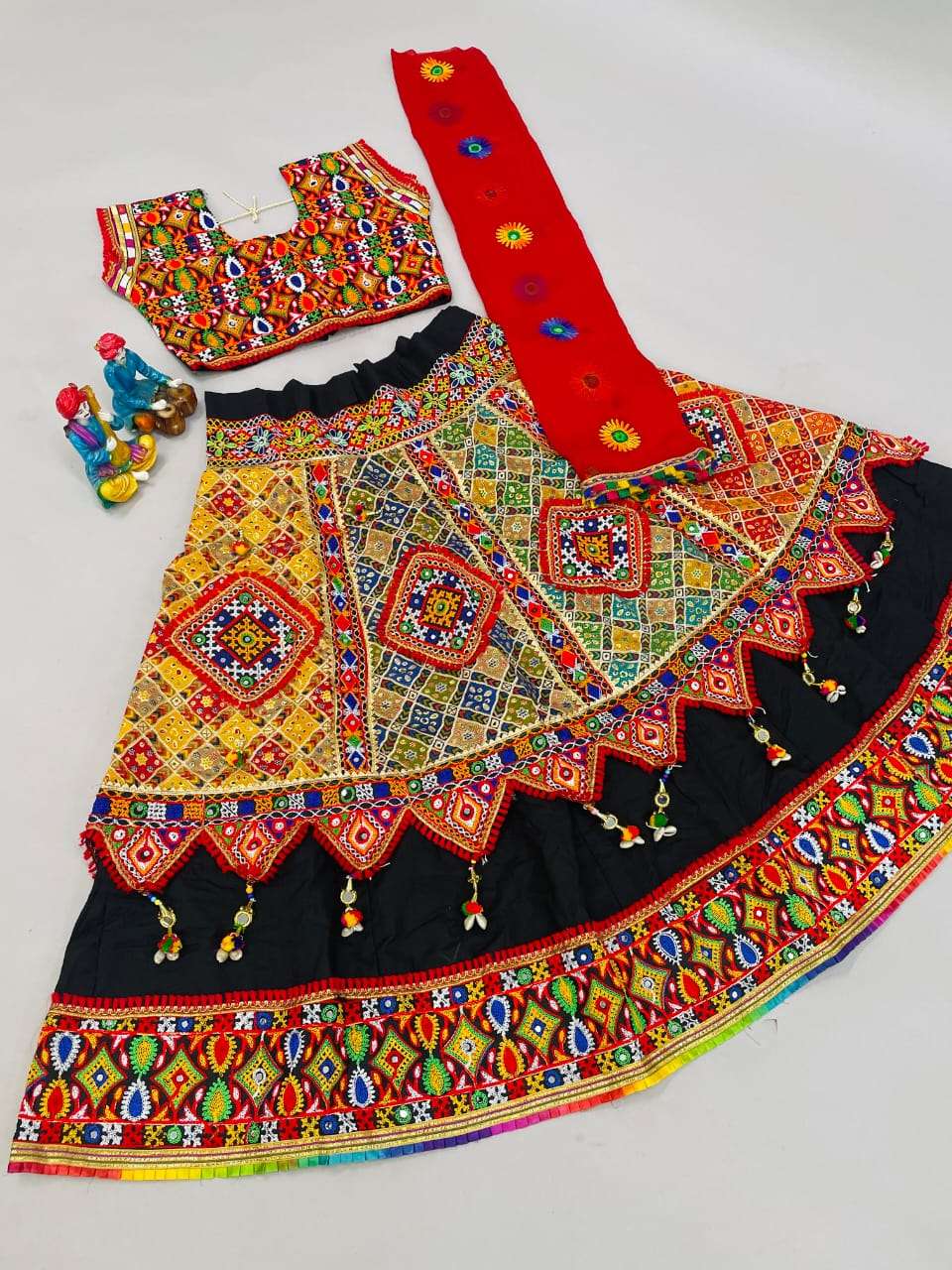 Buy Full Sets Ethnic Wear Girls Navrtari Bandhani Print Cotton Lehnga Choli  with Dupatta- Yellow Clothing for Girl Jollee