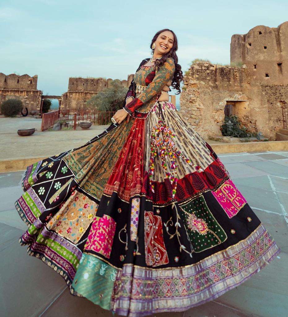 NAVYA VOL-40 BY ASLIWHOLESALE DESIGNER PURE DOLA SILK EMBROIDERY NAVRATRI LEHENGAS-00294