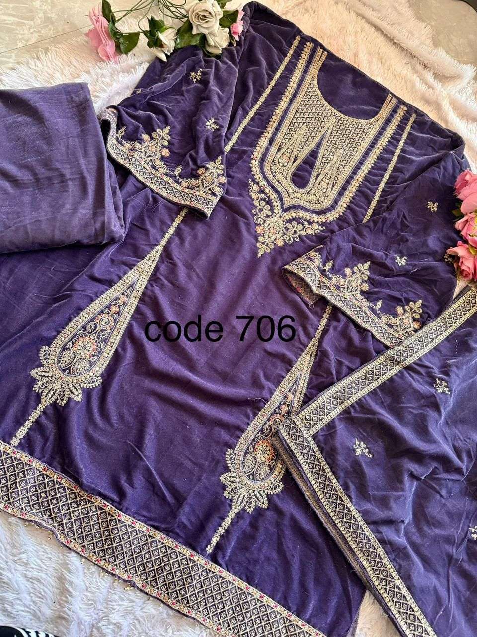 ZIAAZ 706 COLOUR DESIGNER HEAVY VELVET EMBROIDERY PAKISTANI DRESS-00071
