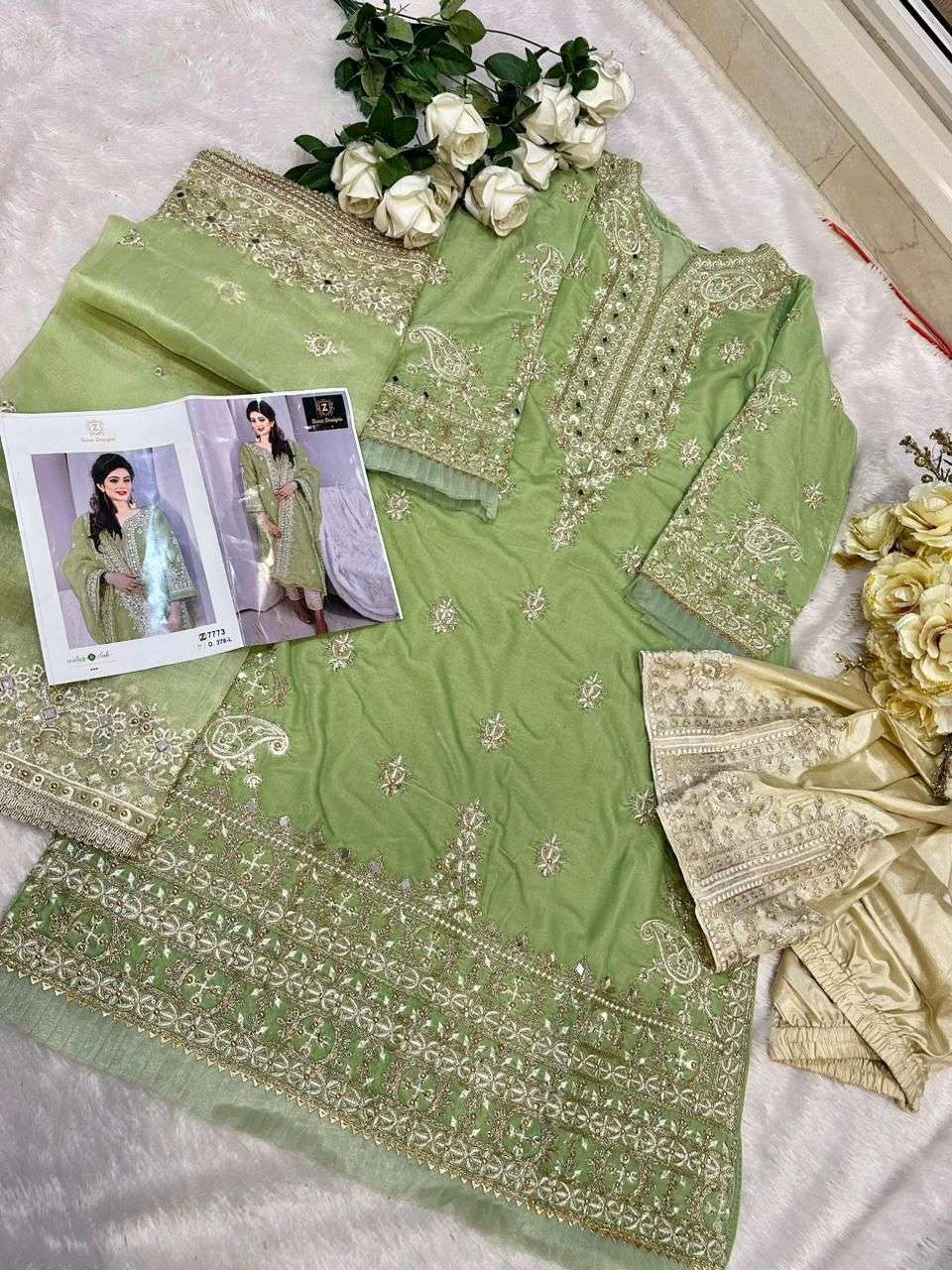 ZIAAZ 378 PURE VELVET EMBROIDERY PAKISTANI DRESS-00071