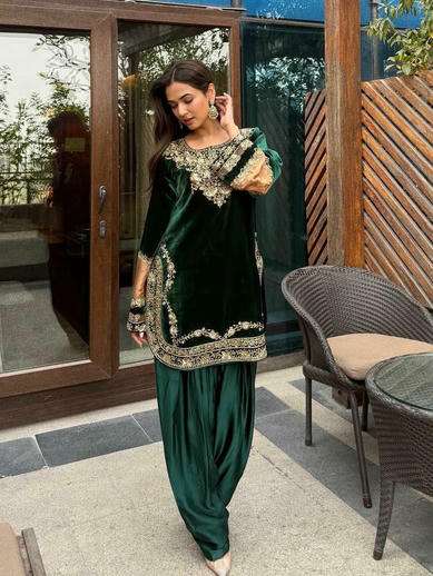  5948 HIT COLOUR BY ASLIWHOLESALE VISCOSE VELVET EMBROIDERY SUITS -00242