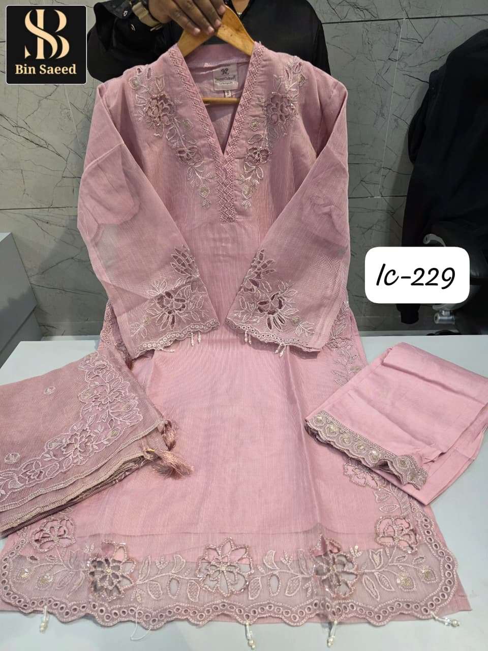 BIN SAEED IC-229 PAKISTANI FANCY STITCHED SUITS-00272
