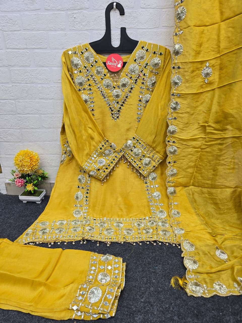 RIZVI VOL-2 ASLIWHOLESALE READYMADE SHIMMER PAKISTANI SUITS-00318
