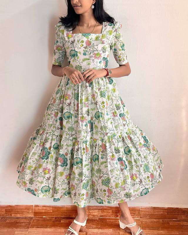 MC 1060 BY ASLIWHOLESALE MUSLIN PRINTED GOWN-00249