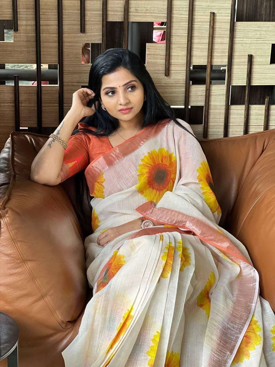 SUNSHINE BY ASLIWHOLESALE LINEN COTTON FLORAL PRINTED SAREES-00249